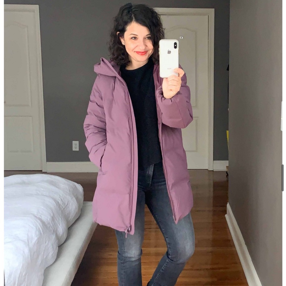 Uniqlo lightweight hoodie down jacket